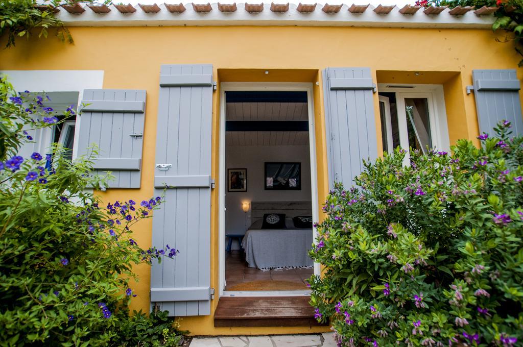 Les Yeux Bleus Bed & Breakfast Noirmoutier-en-l'Ile Exterior photo